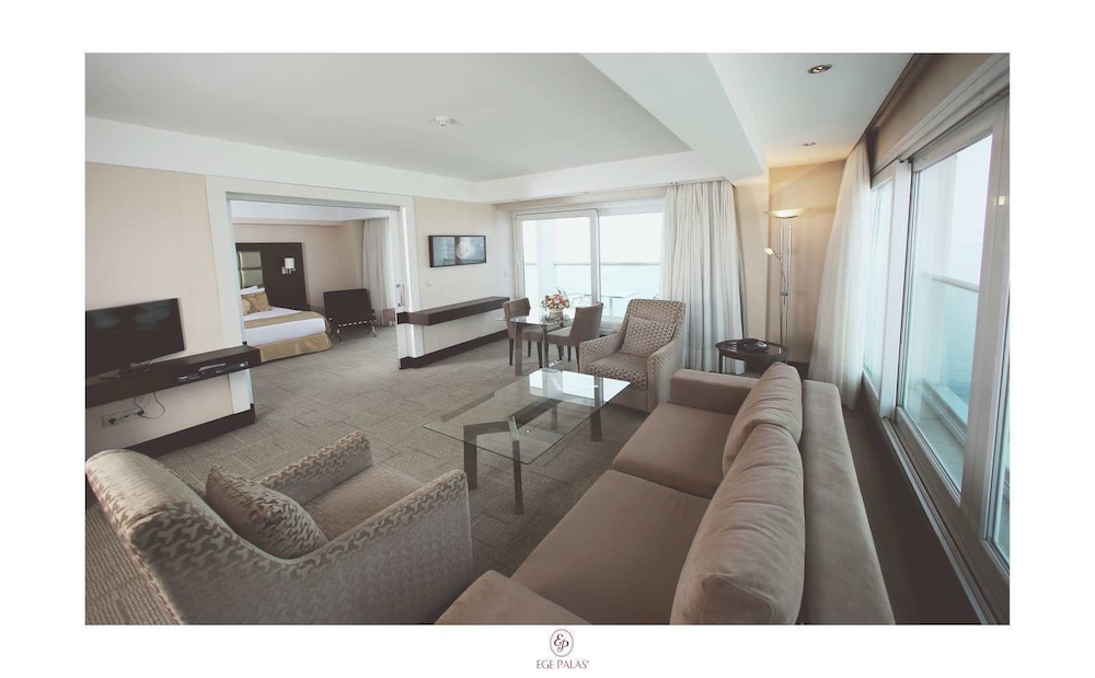 Ege Palas Business Hotel 33/66