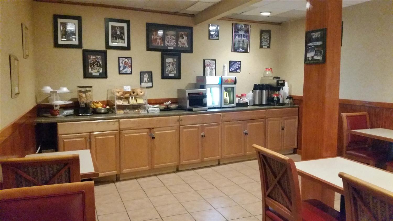 Americas Best Value Inn Foxboro 18/35