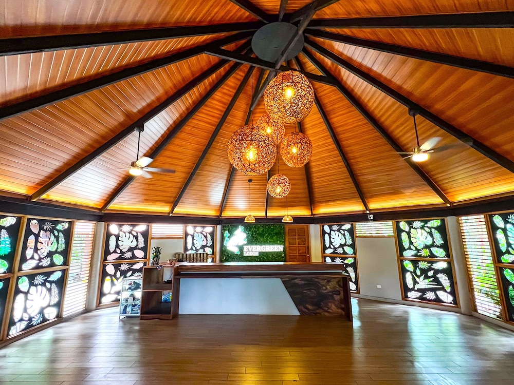 Evergreen Lodge 5/35