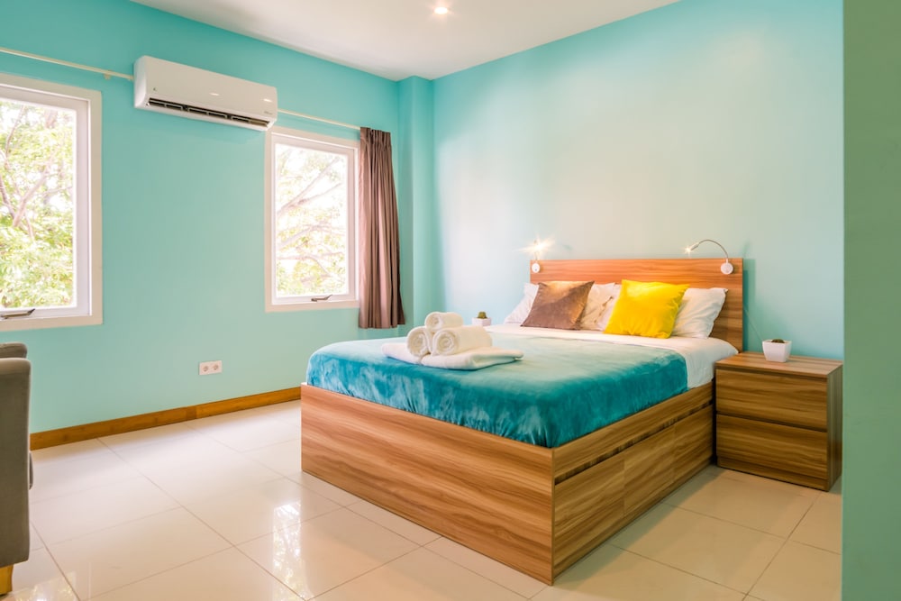 Superior, Queen Bed