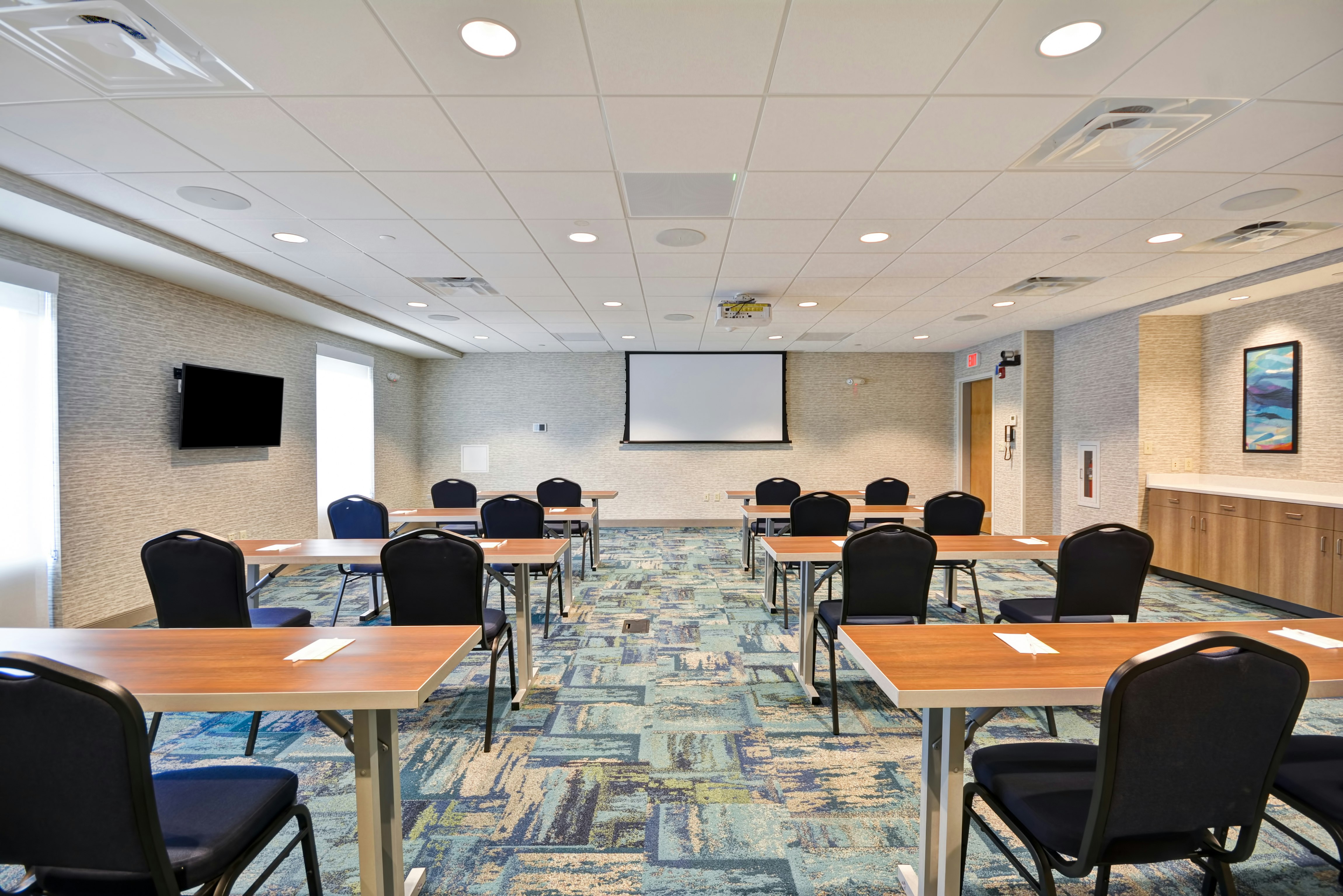 HOME2 SUITES BY HILTON PORTLAND AIRPORT 40/46