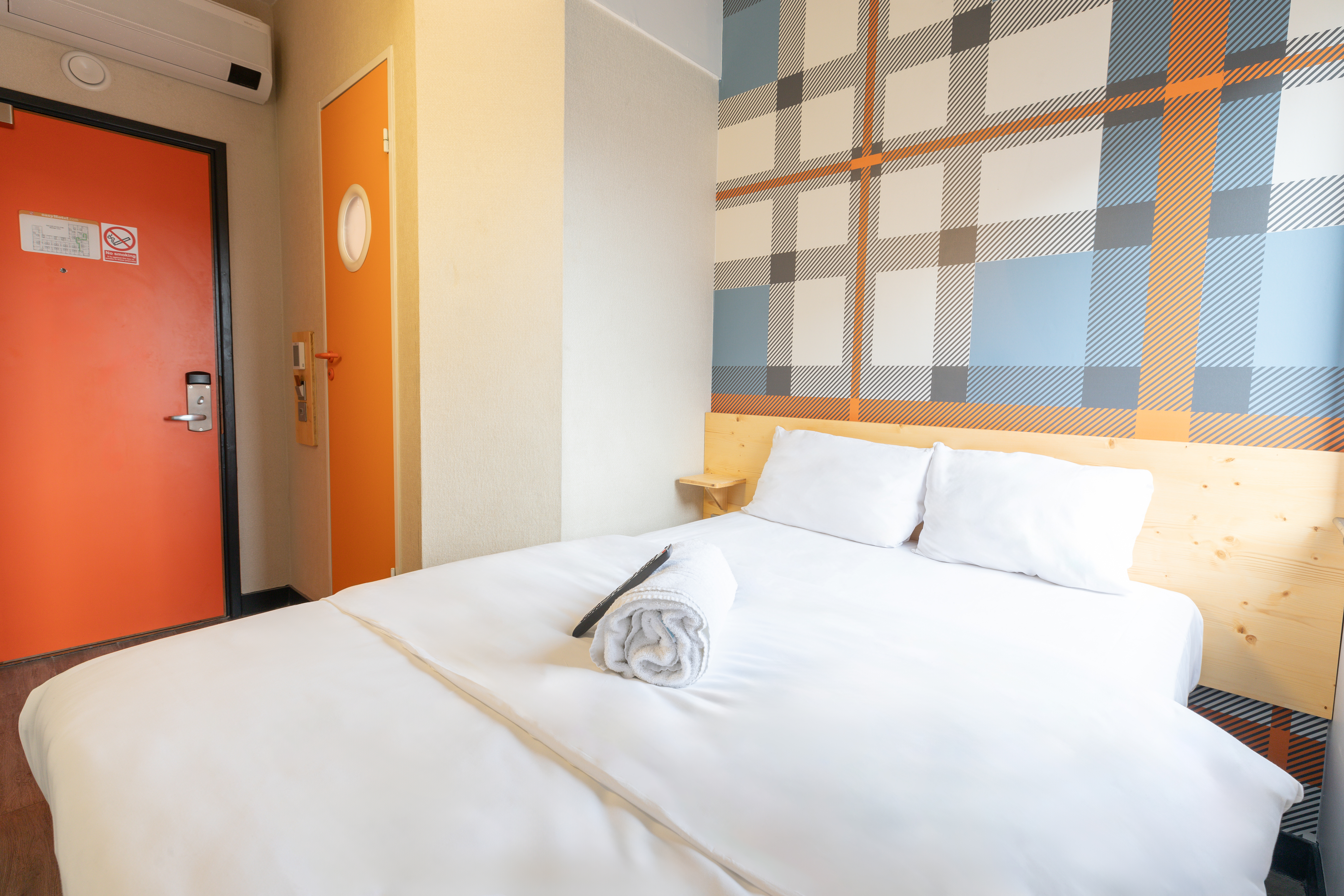Room at easyHotel Glasgow City, GLASGOW