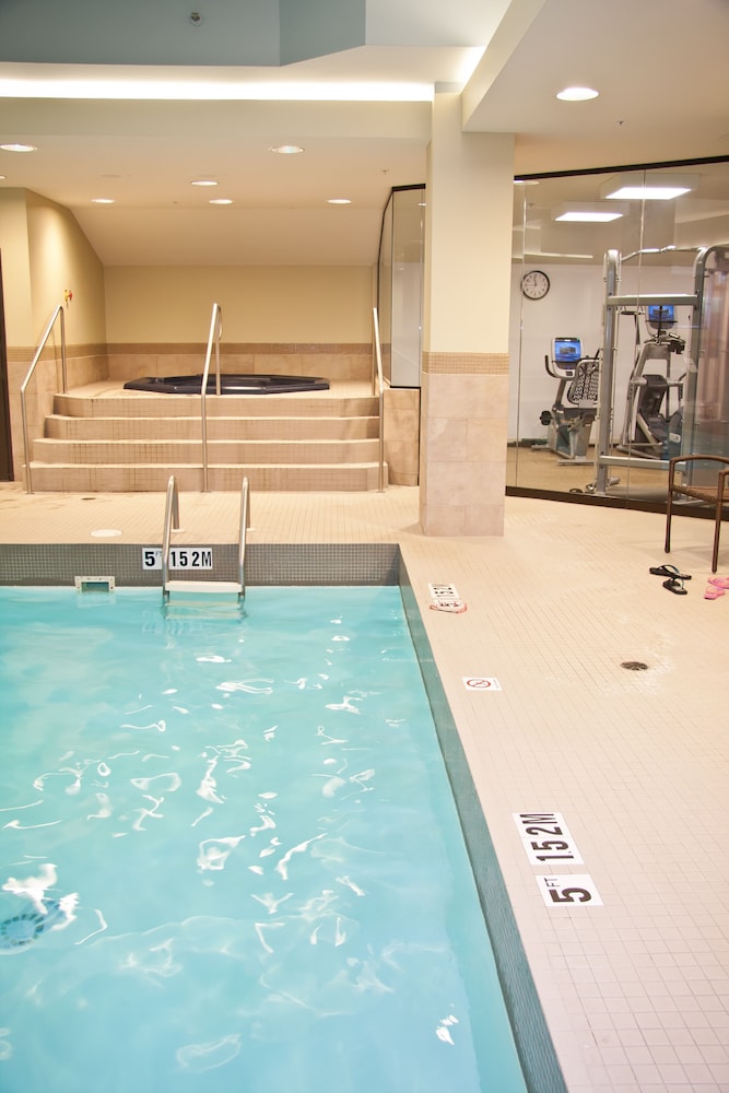 The Hollis Halifax A Doubletree Suites By Hilton Hotel 4/38