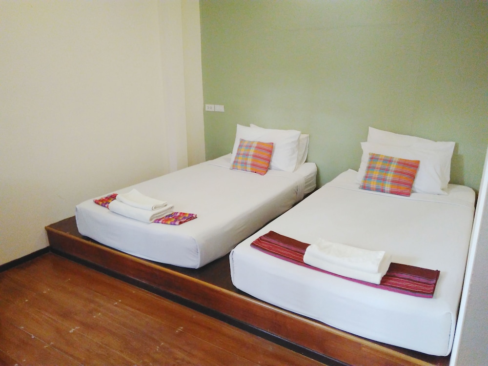 Thanicha Resort Amphawa 22/72