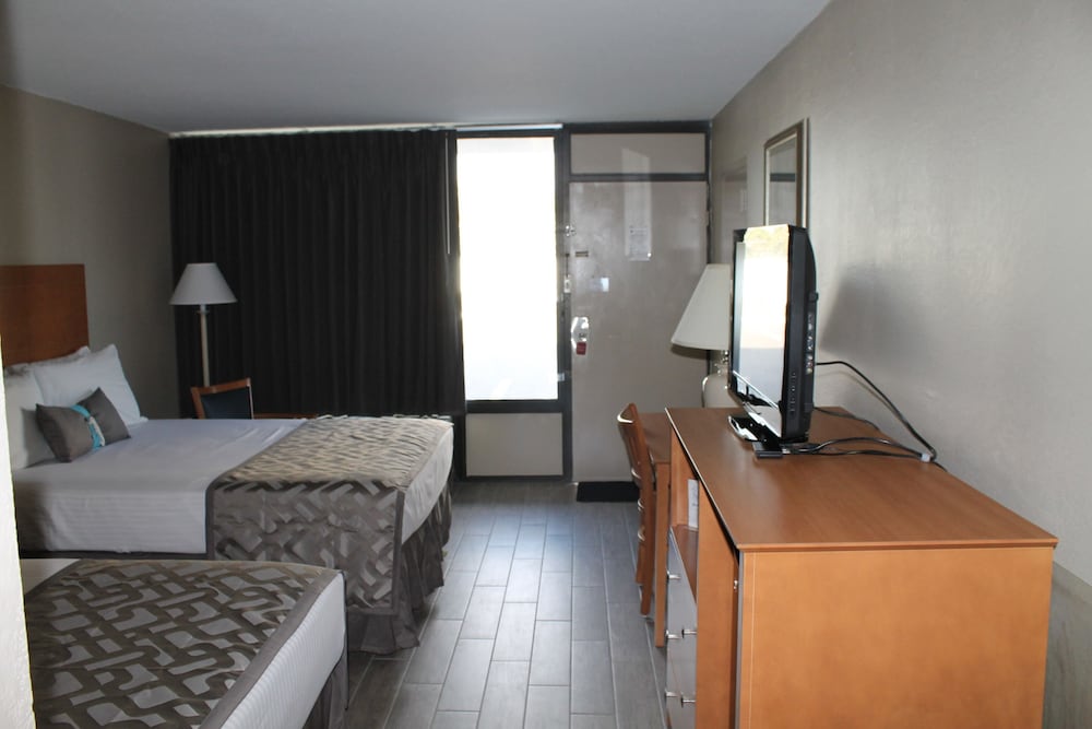 Beachside Motel 45/72