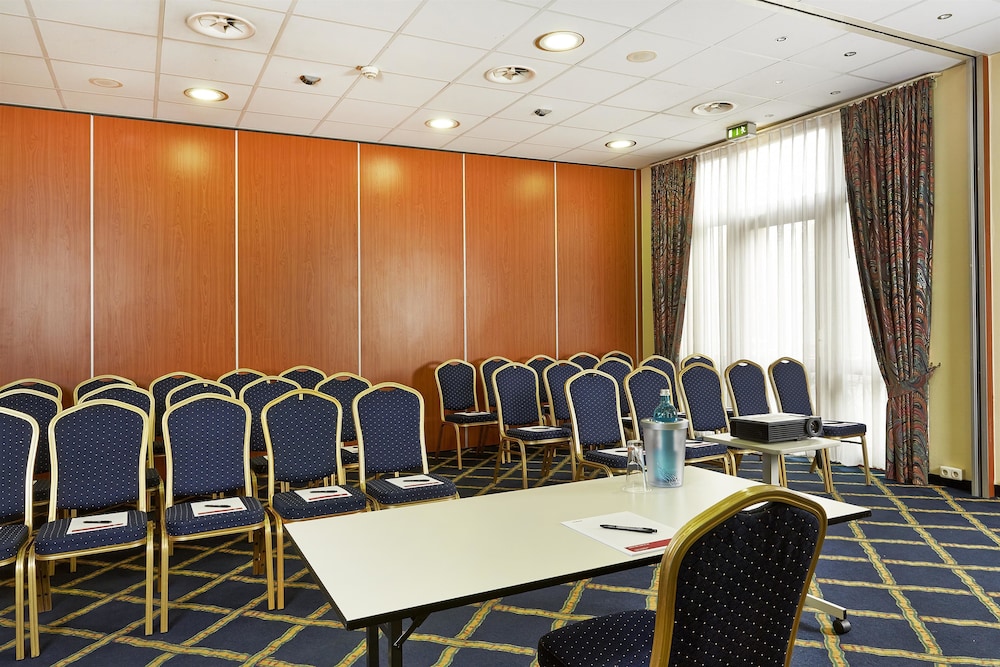 H+ HOTEL HANNOVER 56/61