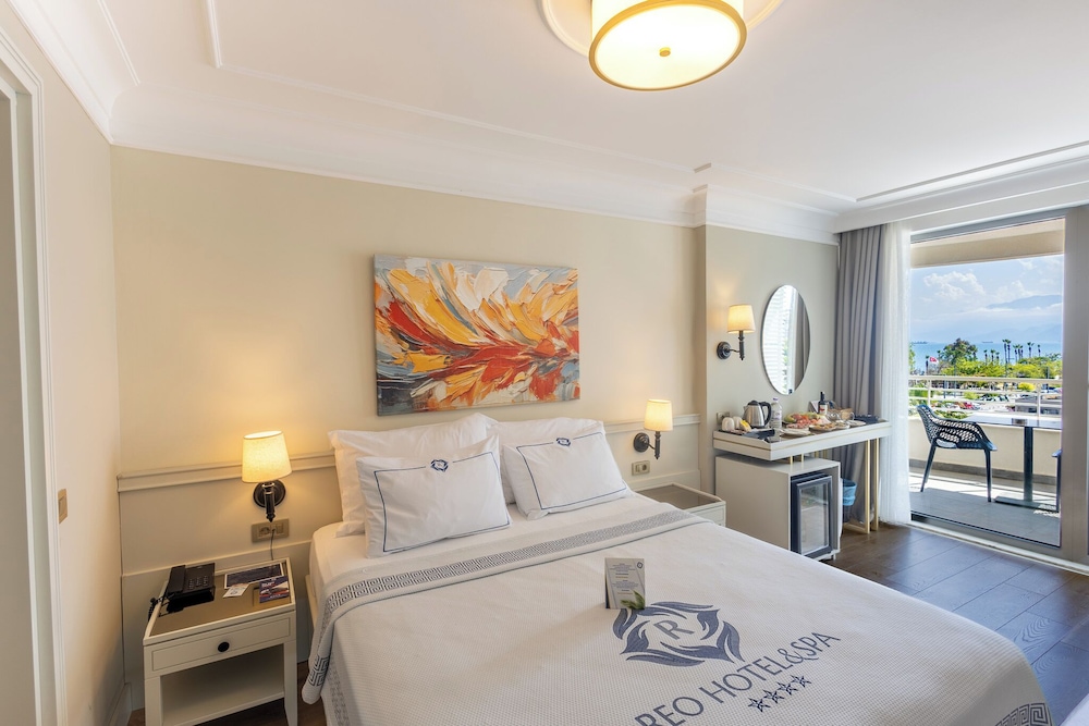 REO Hotel & Spa 15/69