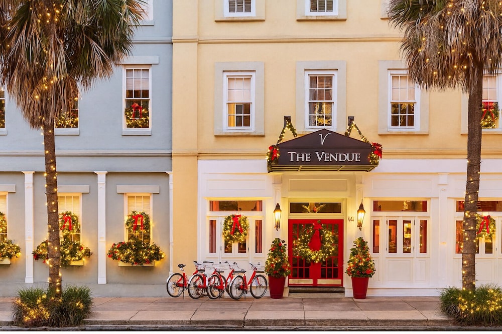 The Vendue 3/82