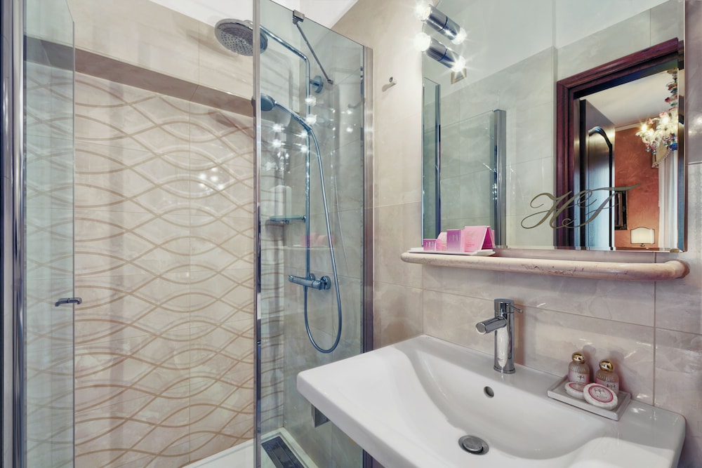 Firenze Hotel 40/43