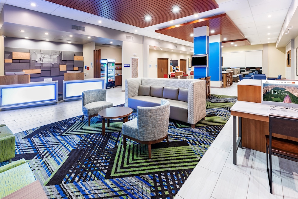 Holiday Inn Express & Suites Houston - N Downtown 36/48