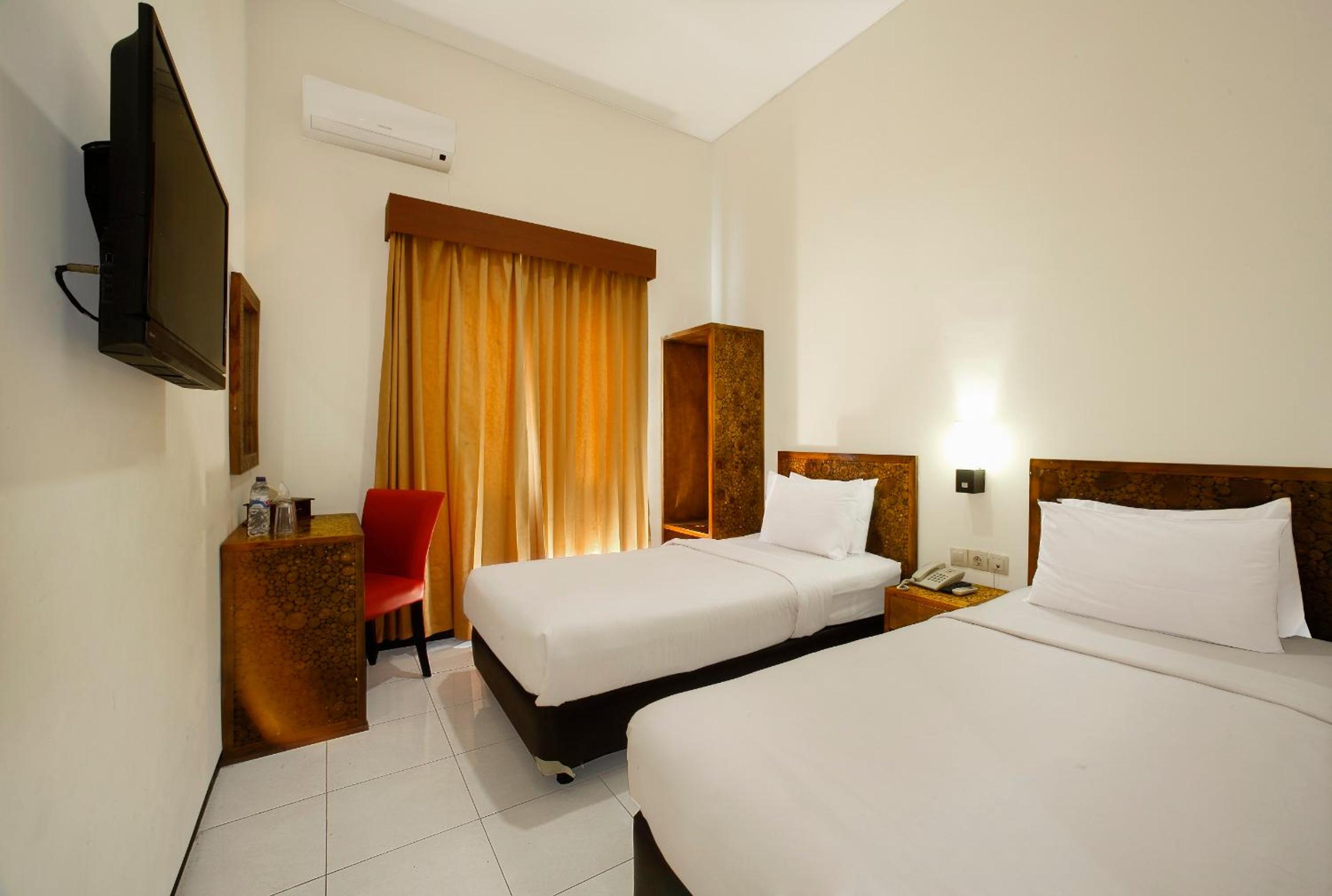Superior, Twin Beds