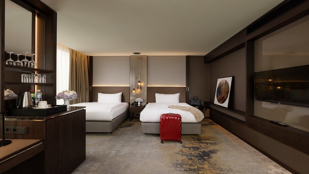 INTERCONTINENTAL LJUBLJANA 26/76