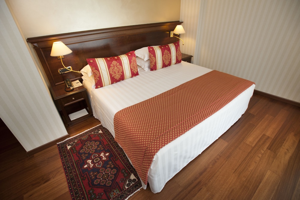Hotel Calissano 12/50
