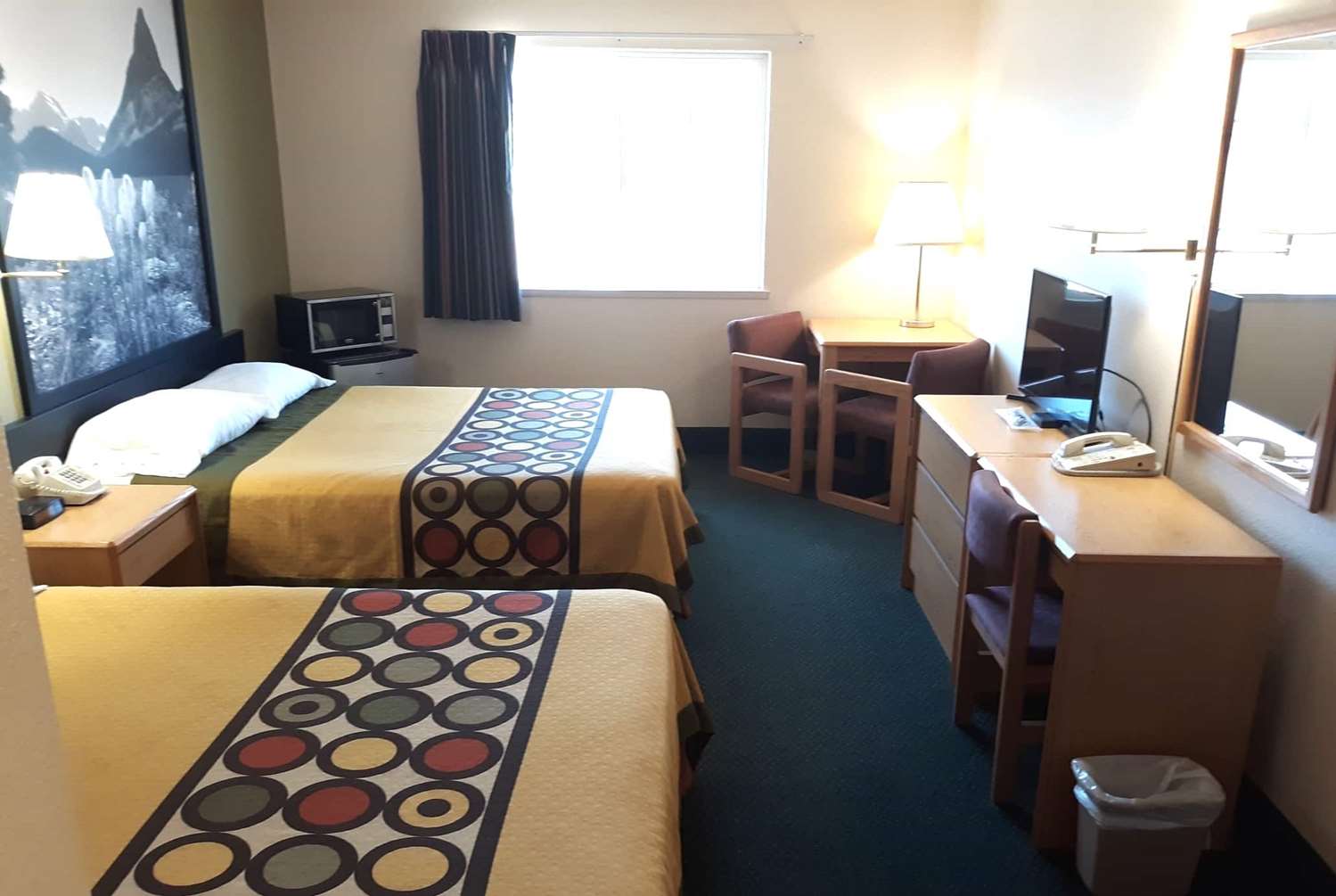 Hotel Hamilton 6/8