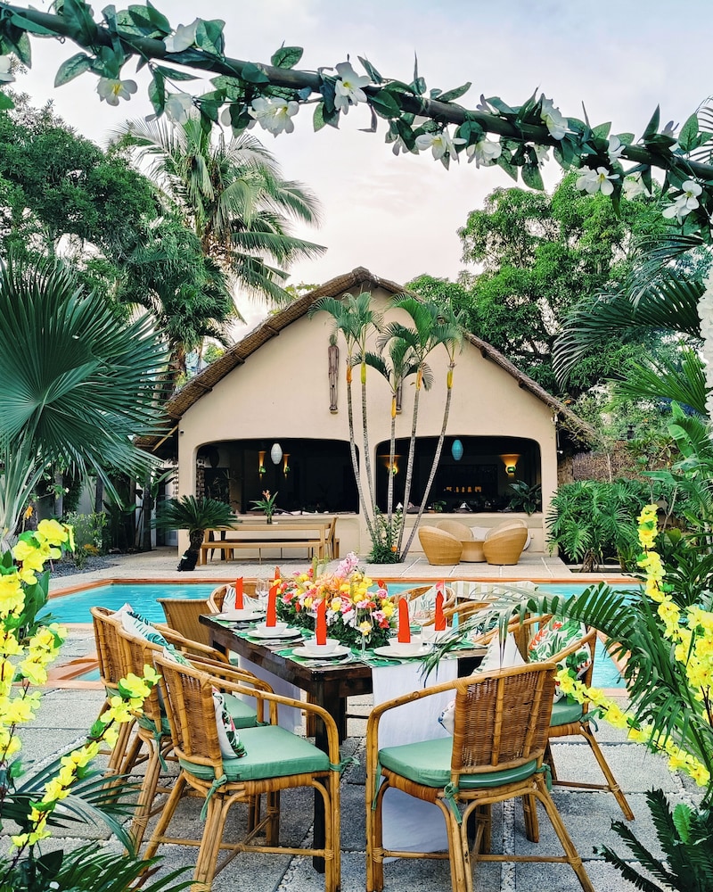 Hibiscus Garden Resort 46/64