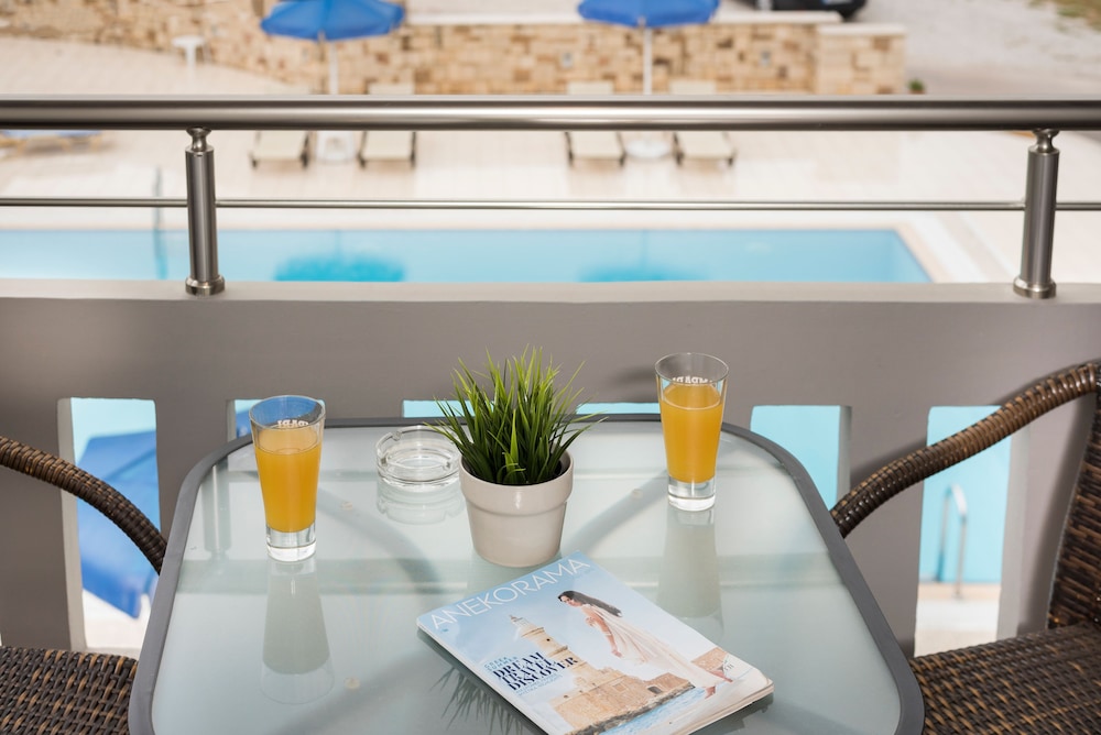 Irini Stalos Apartments 34/50