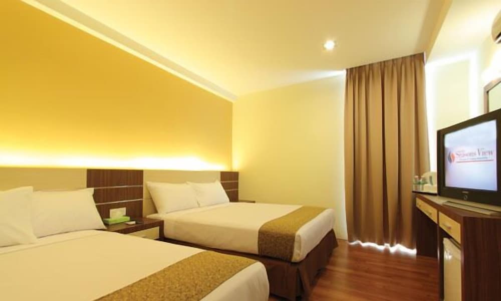 FAMILY SUITE, EXECUTIVE
