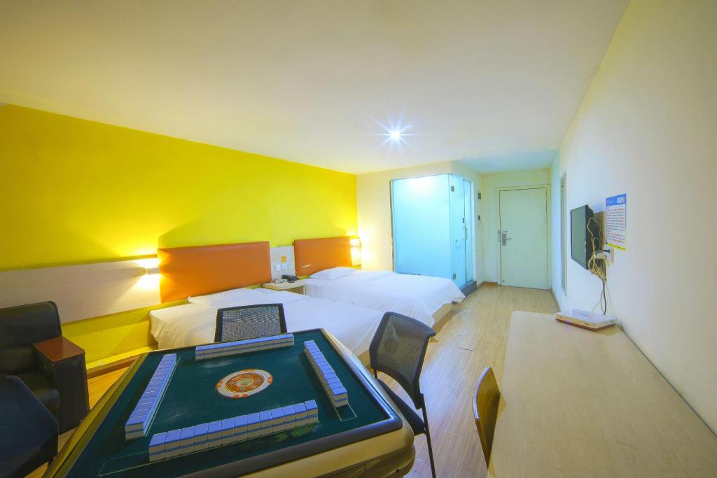 7 Days Inn (Guiyang Guizhou Institute of Technology & Gaicha Avenue) 13/28