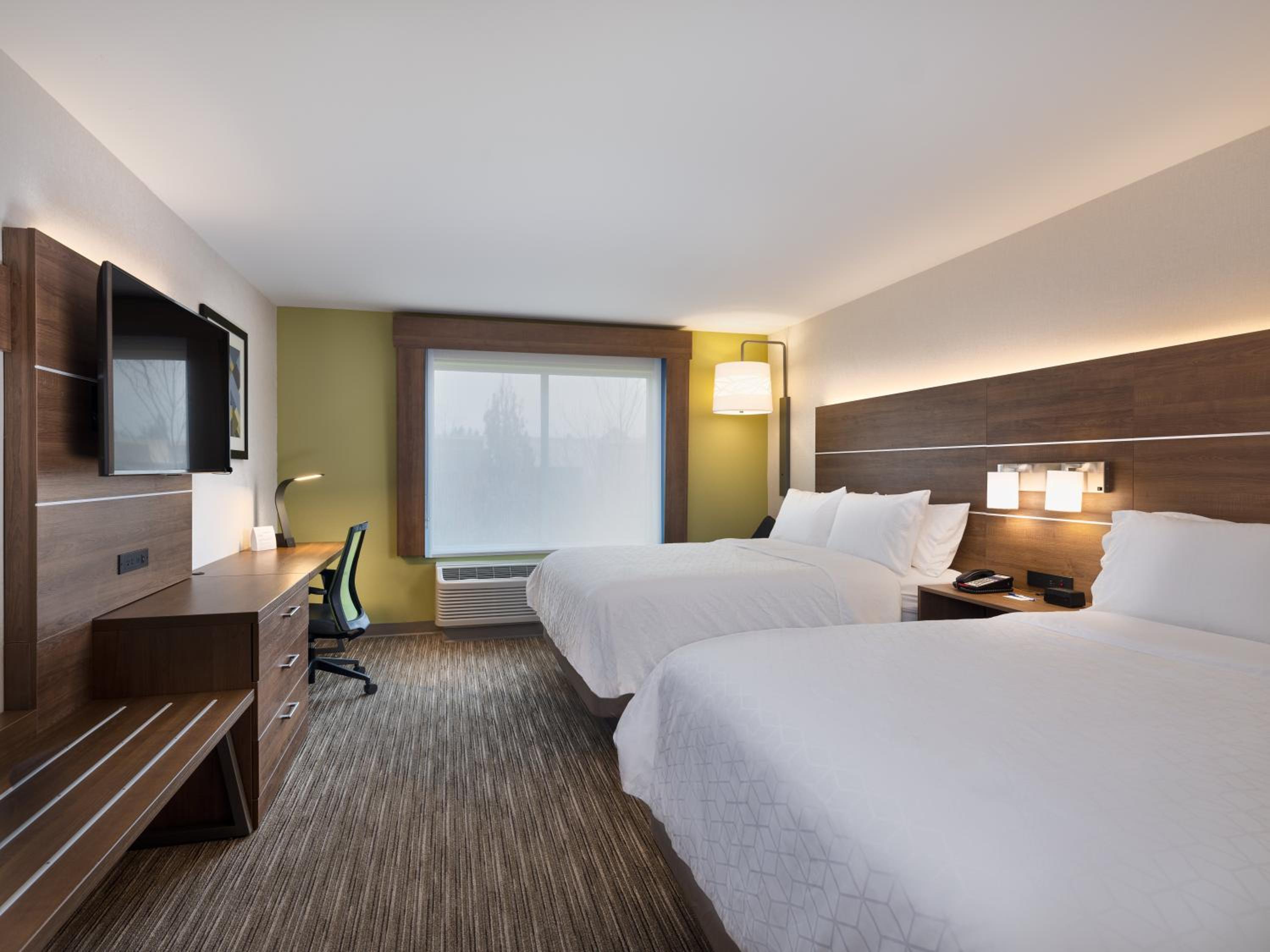 غرفة بسريرين منفصلين لذوي الإعاقة، Holiday Inn Express and Suites Salem North - Keizer 2/4