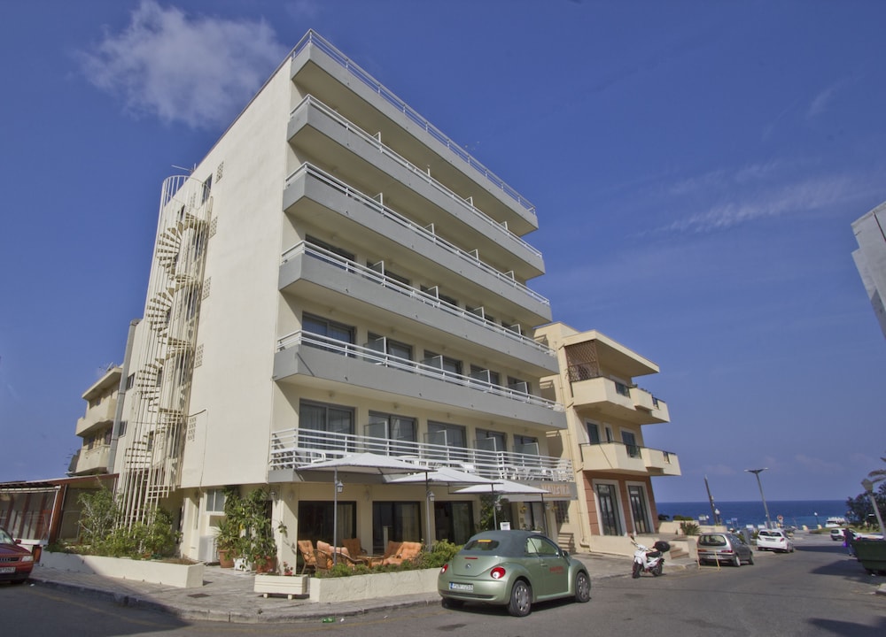 Nafsika Hotel 30/39