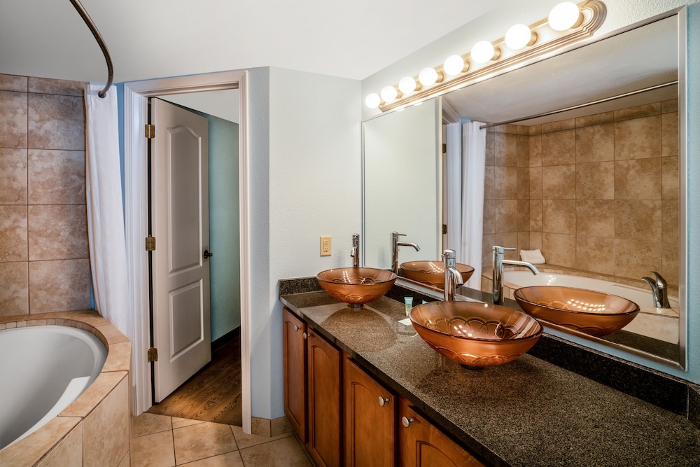 Palette Resort Myrtle Beach 30/42