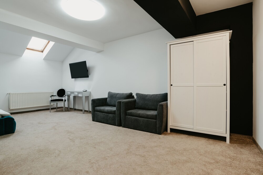 Fullton Hotel 24/50