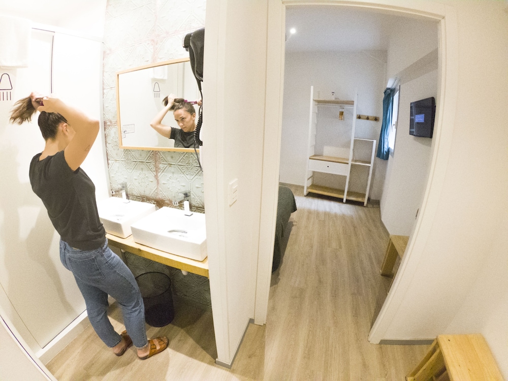 Koba Hostel 10/75