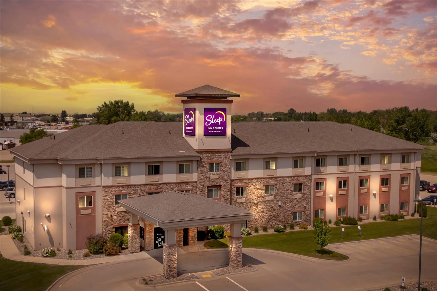 Sleep Inn & Suites Devils Lake, ND 4/42