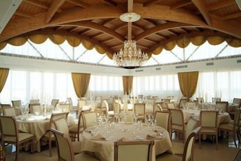 Albatres Palace Hotel 54/63