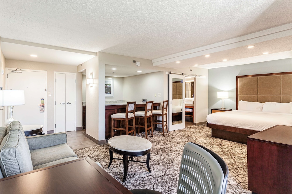 Doubletree Memphis 39/68