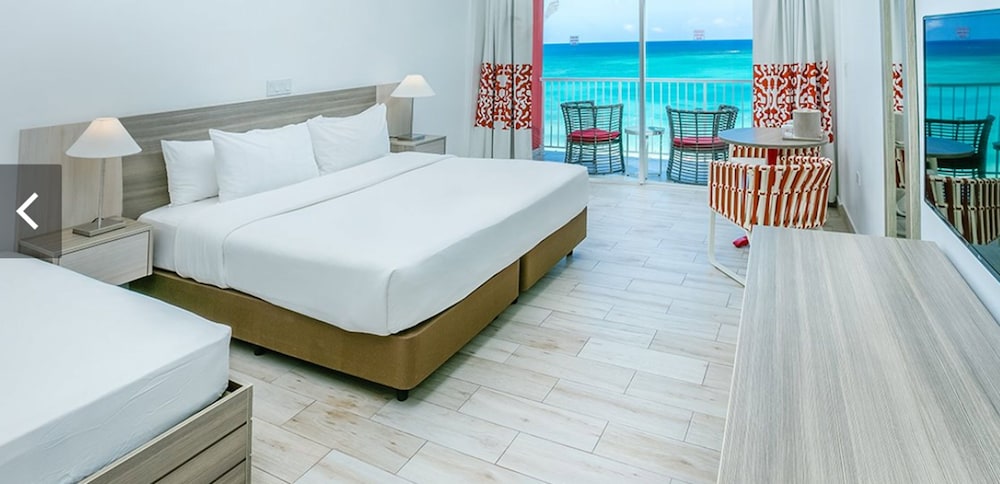Grand Decameron Cornwall Beach, A Trademark All Inclusive 14/50