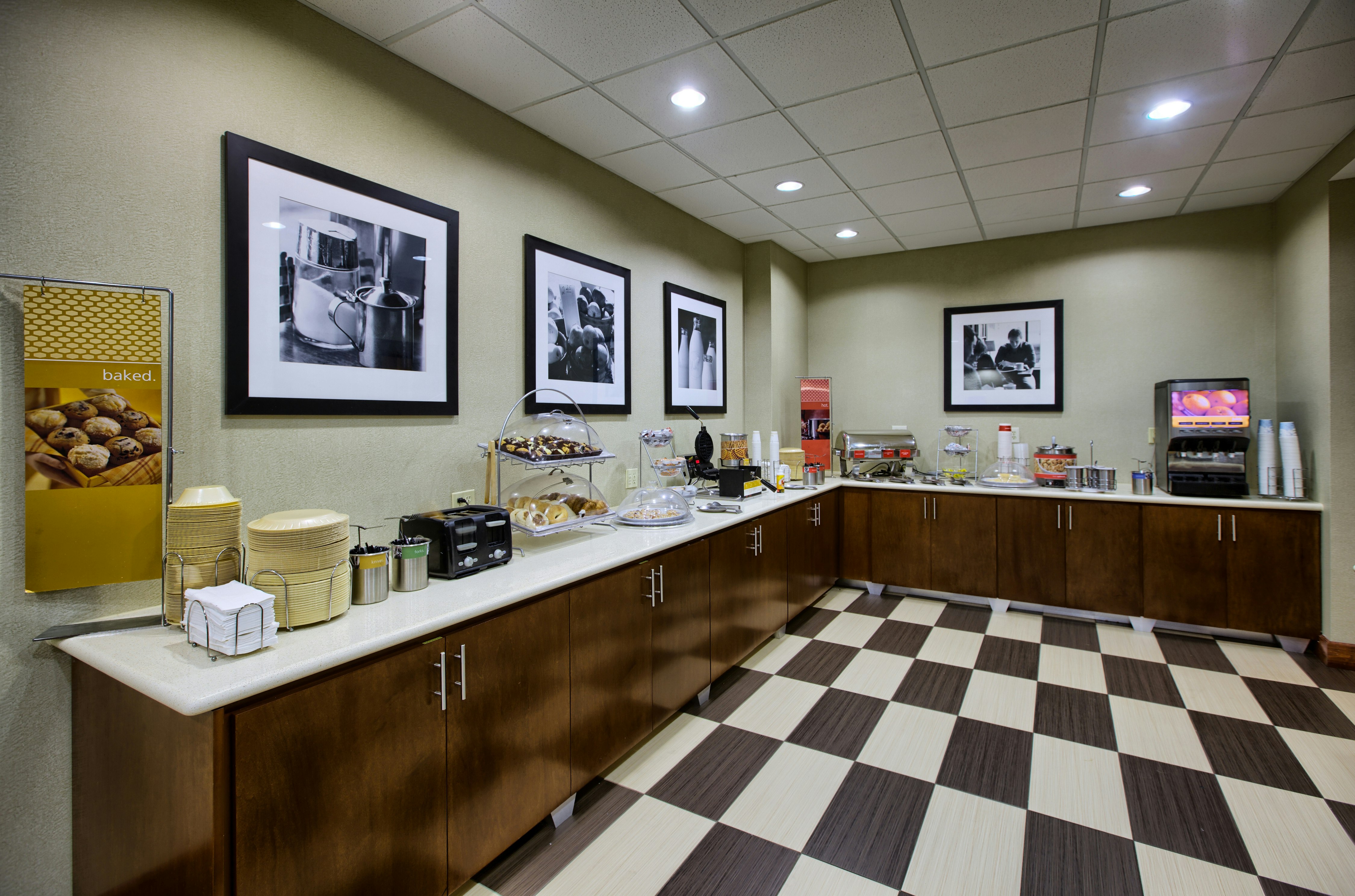 Hampton Inn and Suites Houston-Rosenberg 8/38
