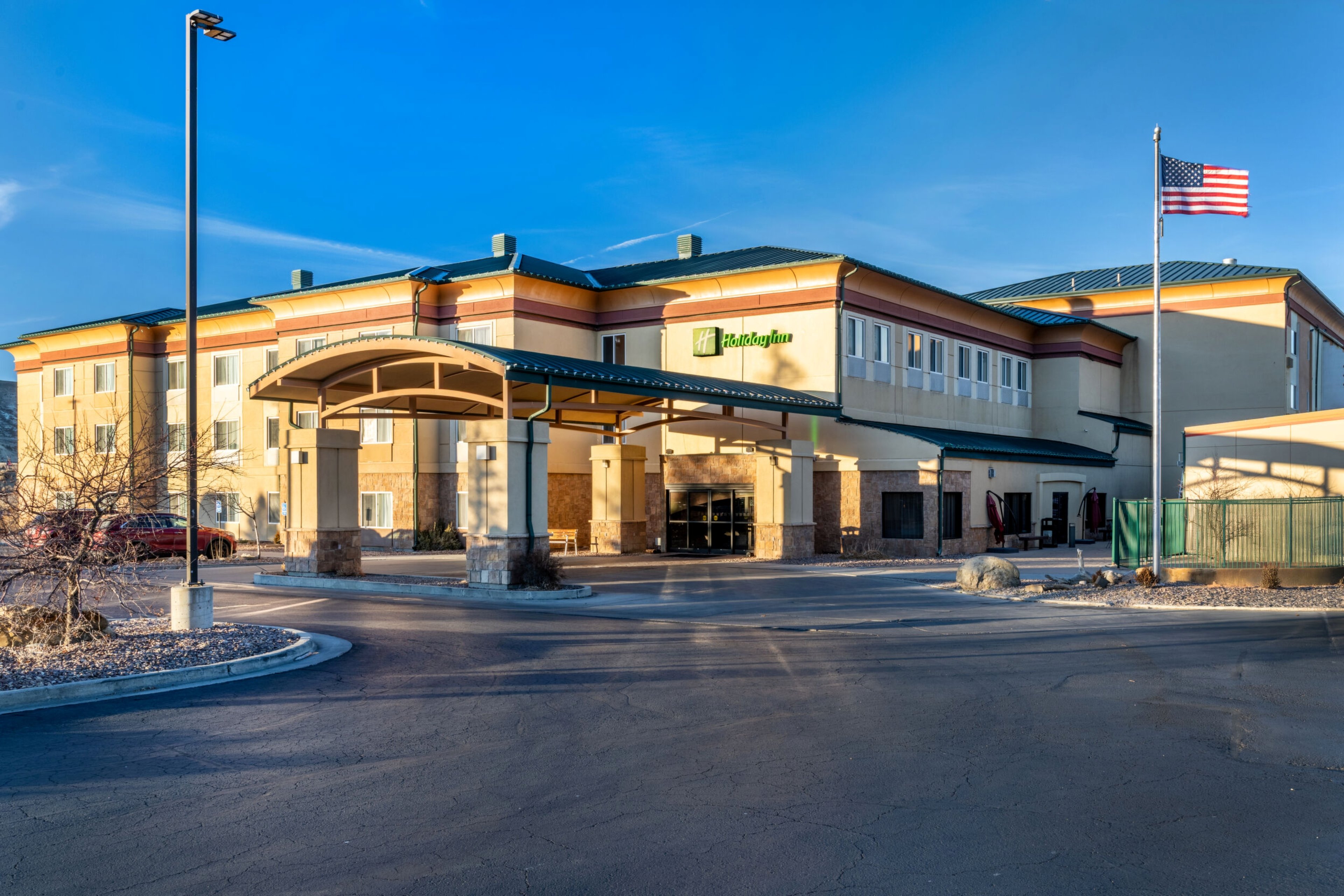 HOLIDAY INN ROCK SPRINGS 4/73
