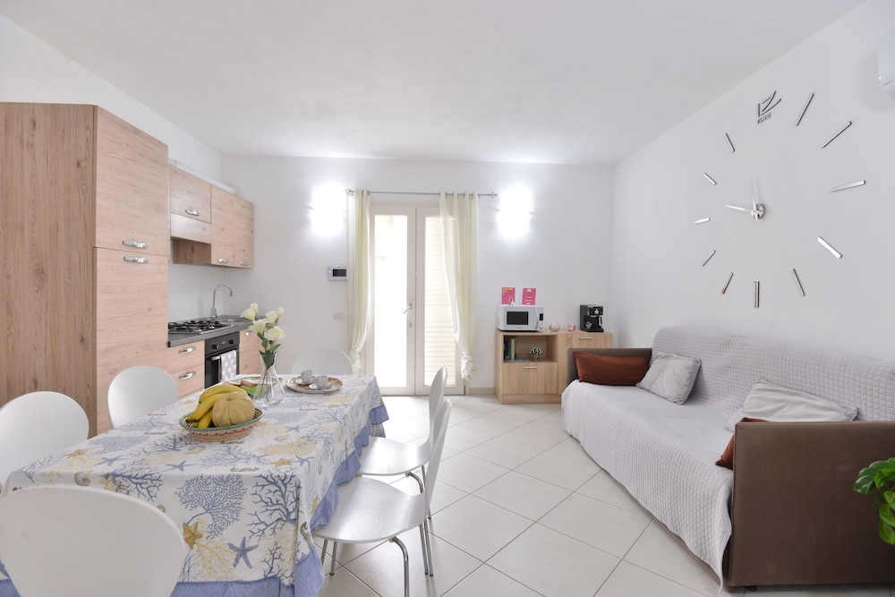 Izzhome Pula Mille Apartment 10/12
