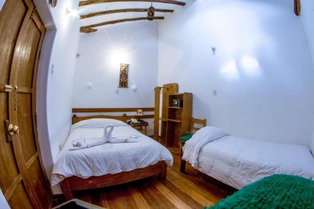 Hostal El Grial 31/53