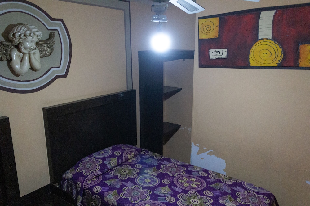 OYO Hotel Colon, Plaza Bicentenario, Zacatecas Centro 11/48