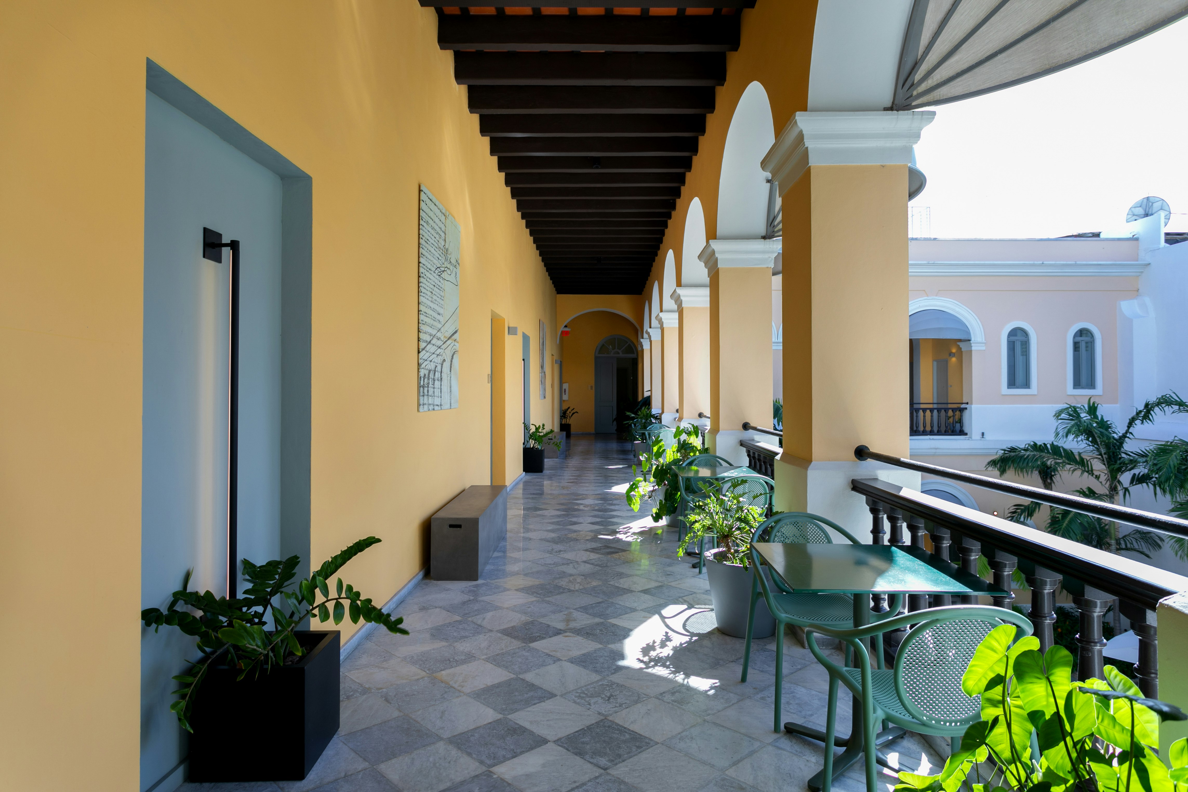 Palacio Provincial San Juan, Curio Collection by Hilton 44/45
