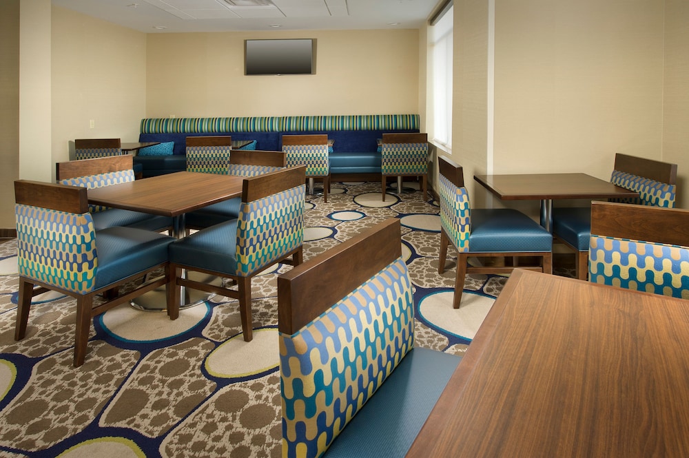 Holiday Inn El Paso Airport 61/74
