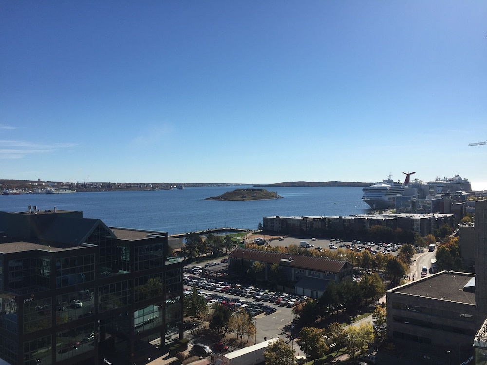 The Hollis Halifax A Doubletree Suites By Hilton Hotel 20/38