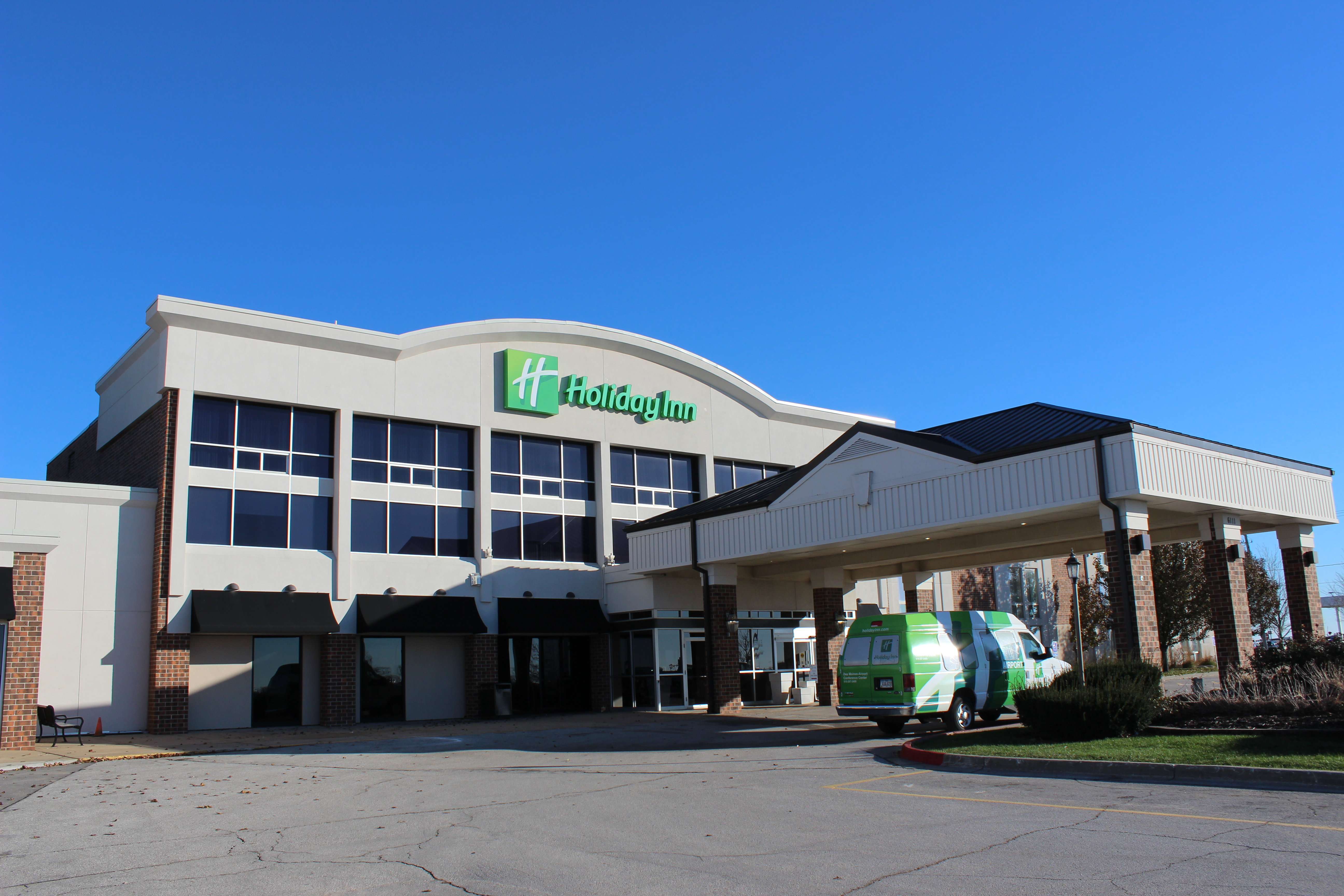 Holiday Inn Des Moines Airport Conf Center 75/79