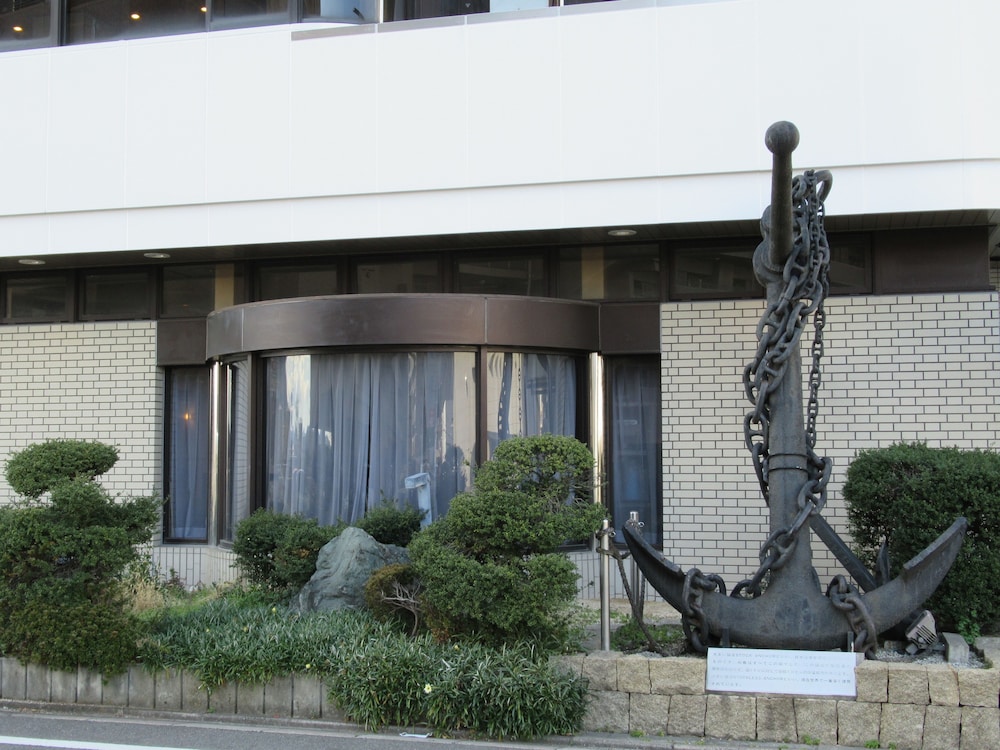 Center Hotel Mihara 4/69