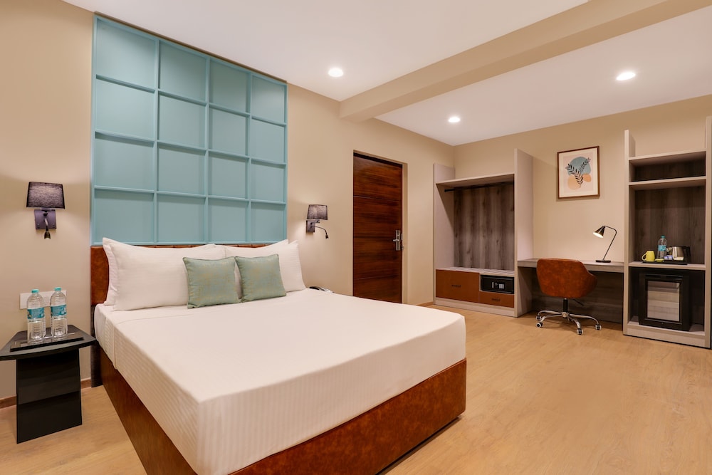 Royal Orchid Suites 22/58