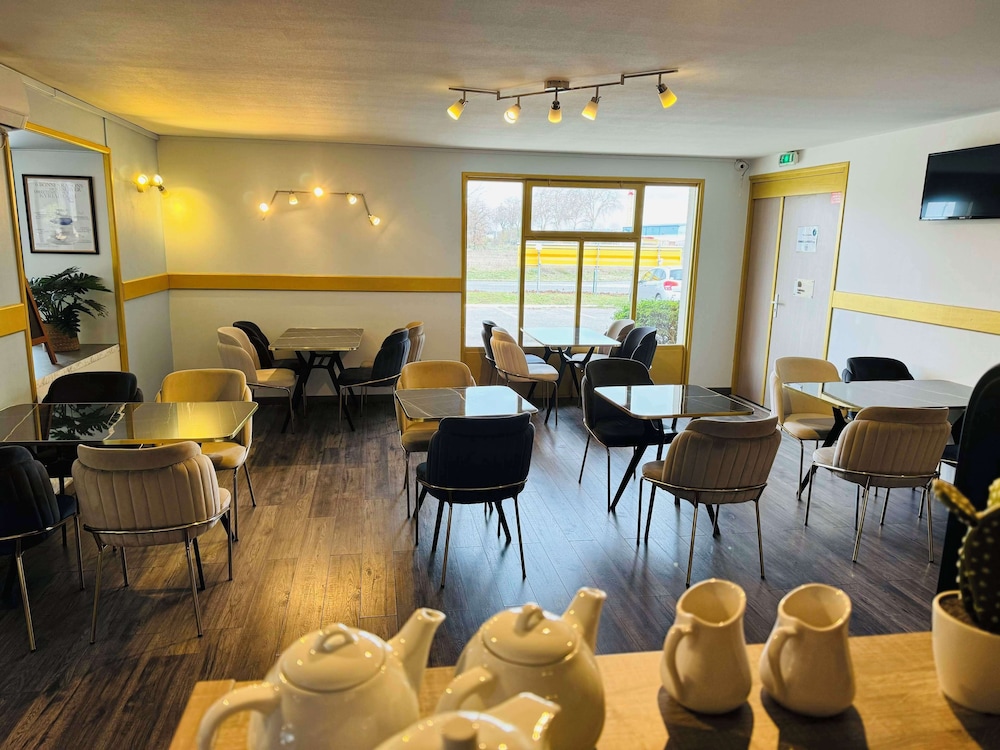 HOTEL KYRIAD TOULOUSE SUD - ROQUES 26/50