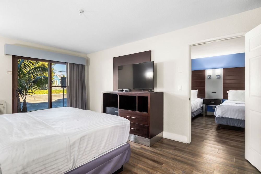 Hotel Solares 23/68