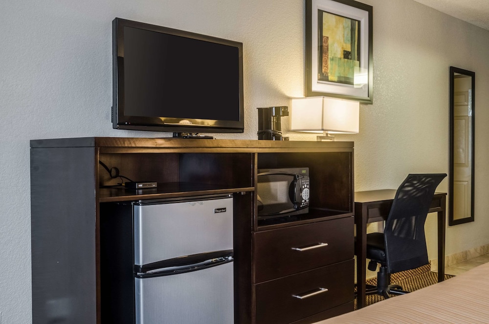 Quality Inn & Suites Winfield 42/44