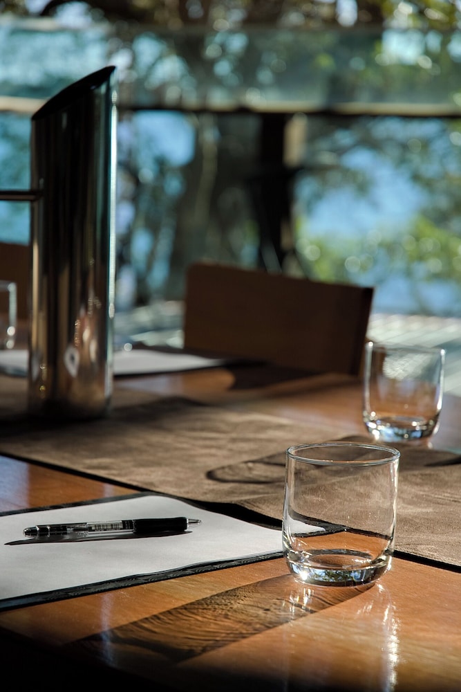 EUMARELLA SHORES NOOSA LAKE RETREAT 30/65