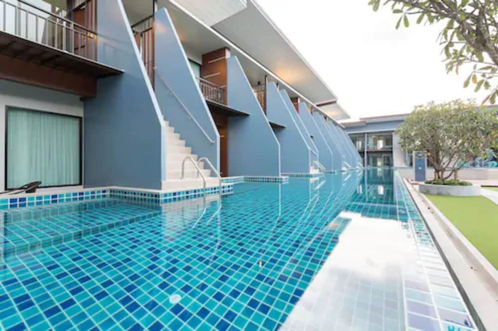 THE PHU BEACH HOTEL 60/65
