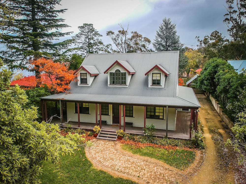 WHISPERING PINES BOUTIQUE ACCOMMODATION 42/50