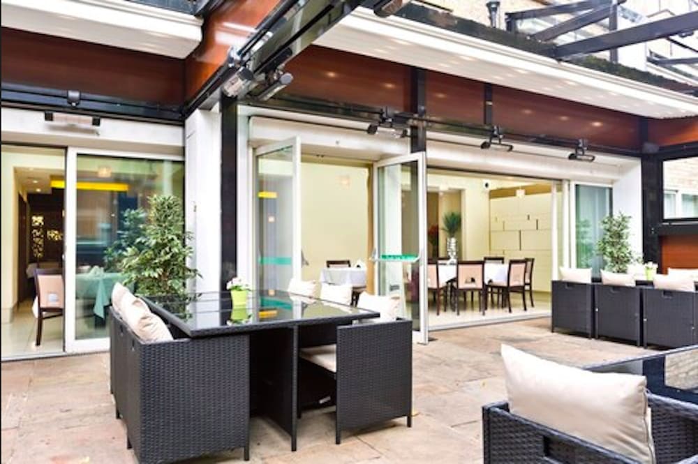 PARK CITY GRAND PLAZA KENSINGTON in LONDON