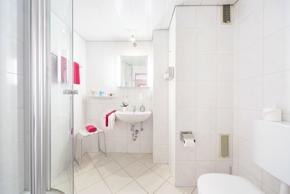Kurhotel Roswitha 12/72